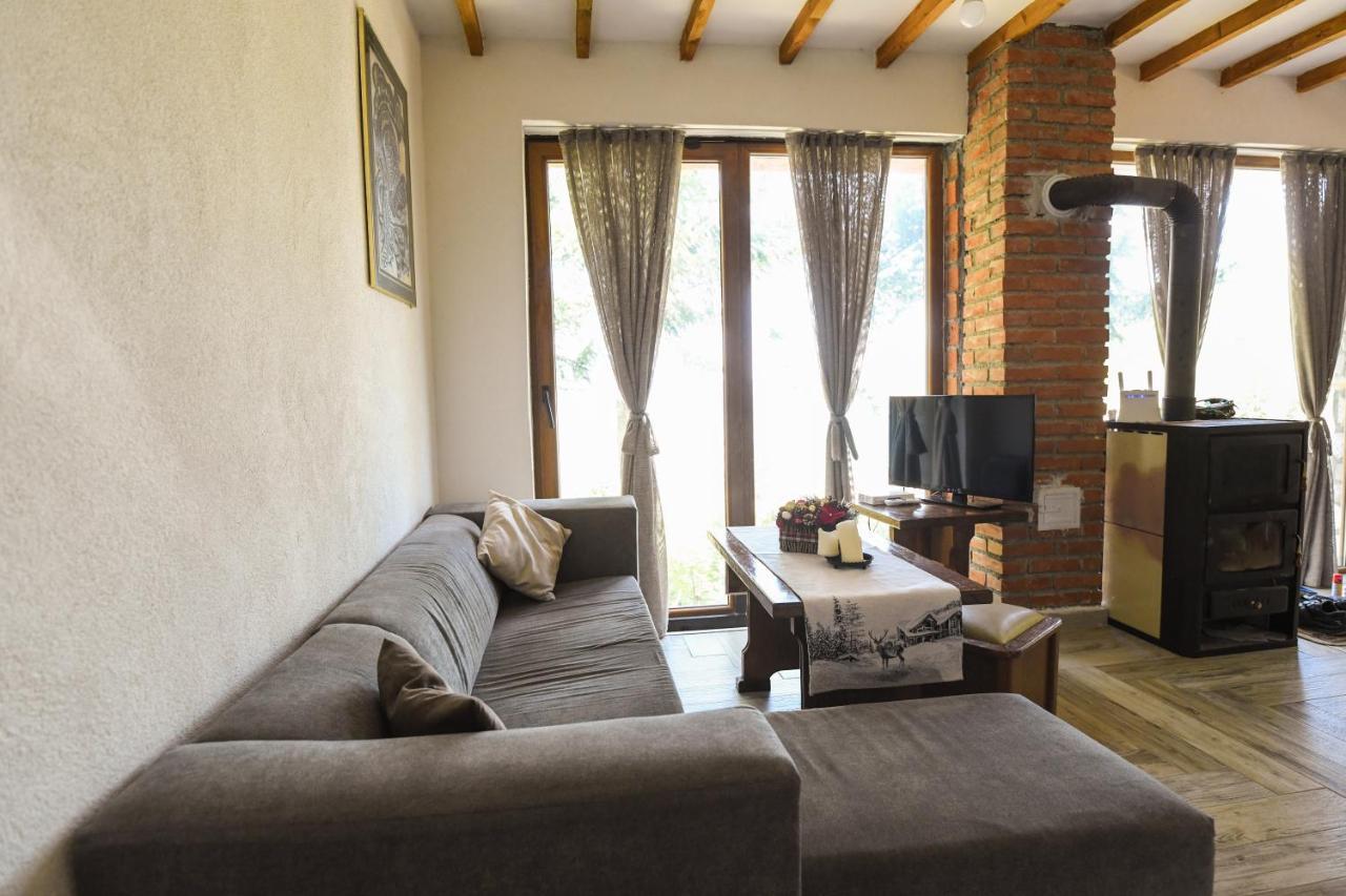 Cece'S Home Mavrovo Bagian luar foto