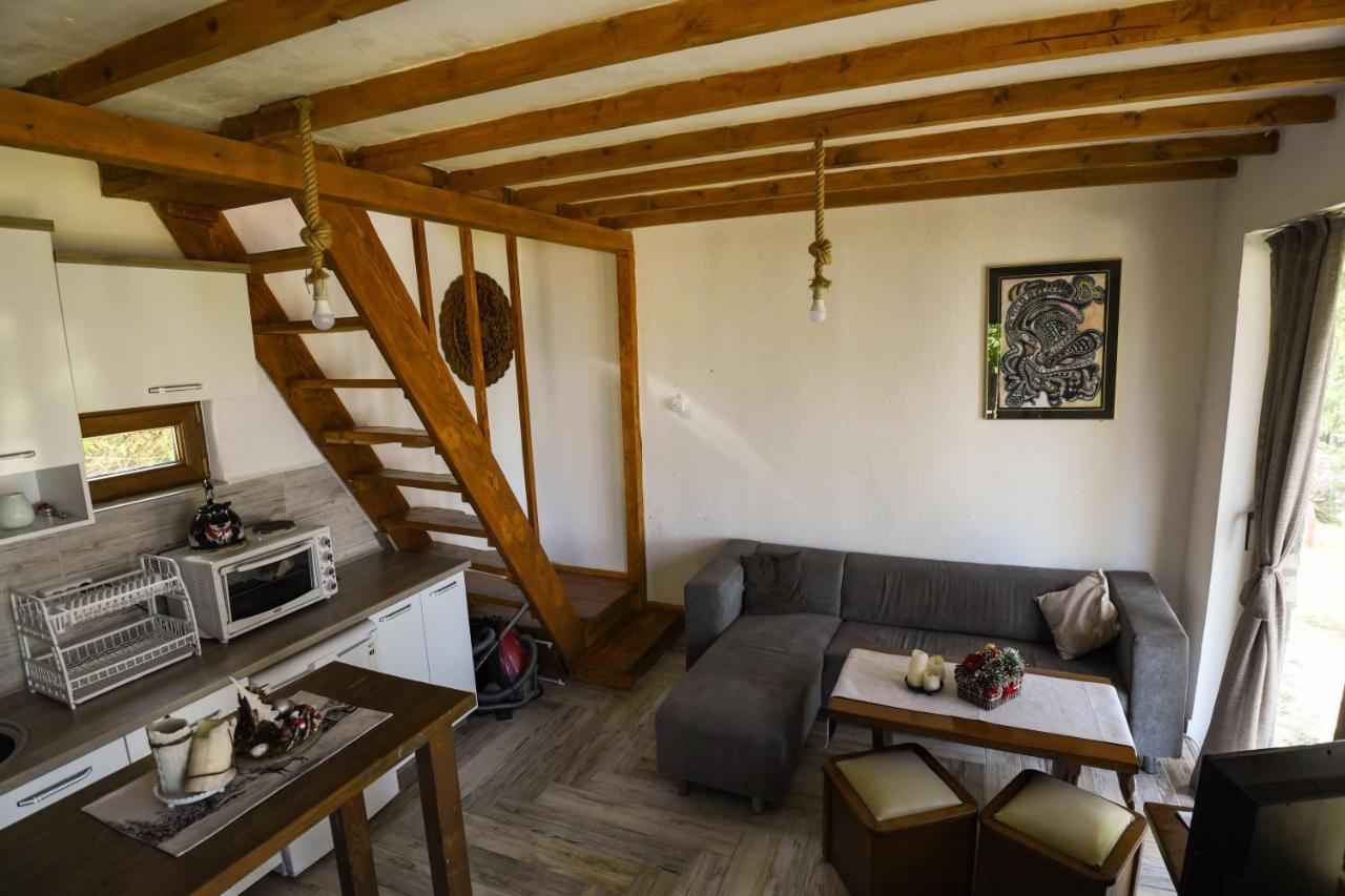 Cece'S Home Mavrovo Bagian luar foto